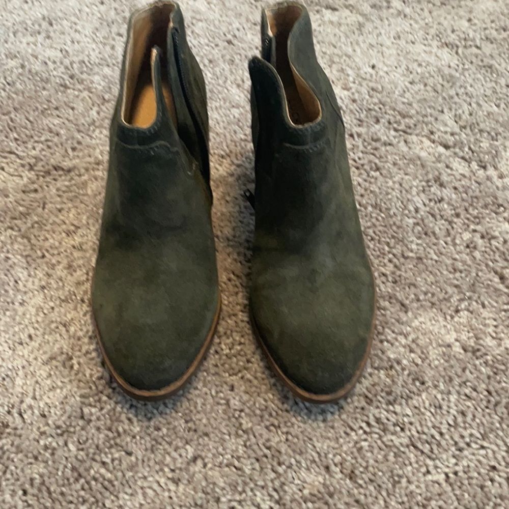 Lucky brand hunter green suede booties